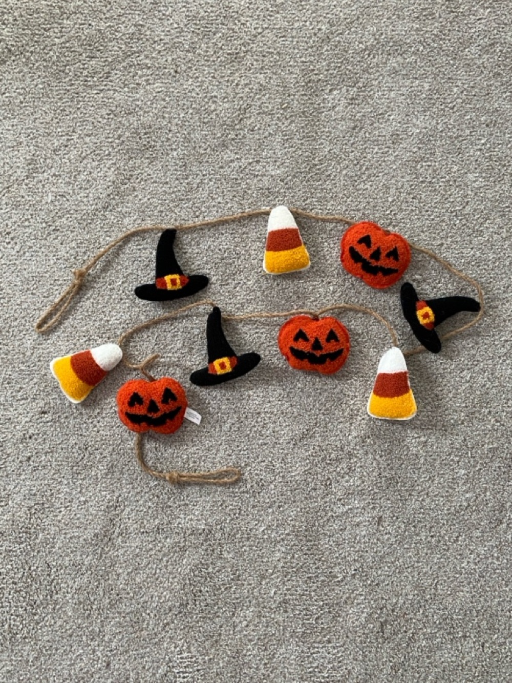 TJ Maxx Halloween Garland - Picture 8 of 8